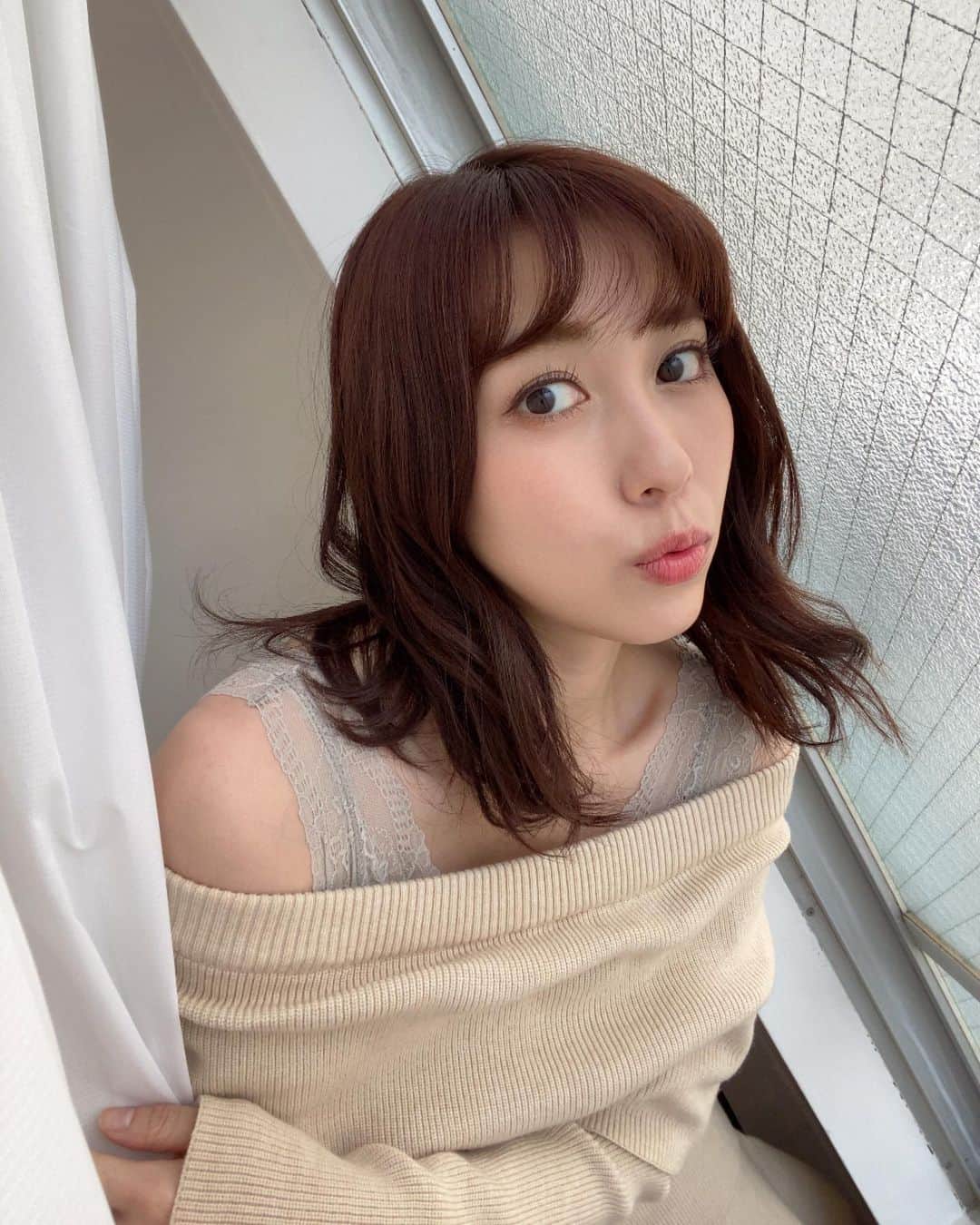 のインスタグラム：「.  はいっ ひょっこりはん🌱  . 明日は誕生日イベント🎂 来て下さる方よろしくお願いします😊  . #秦瑞穂 #follow #me #followme #japanesegirl #asiangirl #japan #tokyo #粉我 #偶像  #フォロー #フォローミー #ポートレート #写真  #被写体 #selfie #birthday #event #ひょっこりはん #thankyou」