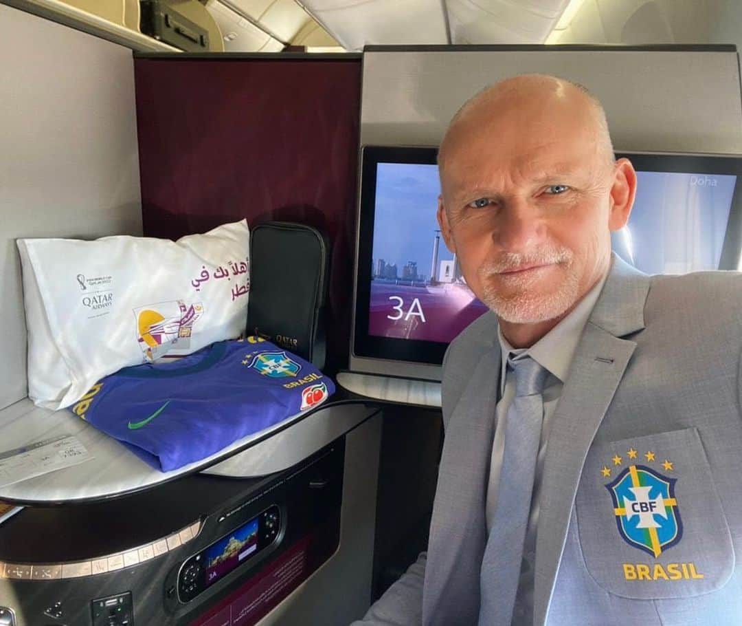 クラウディオ・タファレルのインスタグラム：「✈️🇶🇦」