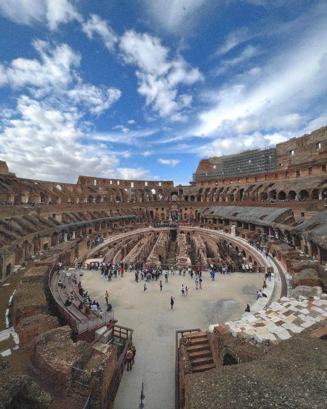 マリーナ・ラスウィックさんのインスタグラム写真 - (マリーナ・ラスウィックInstagram)「A day in Rome🖤」11月20日 2時24分 - marooshk