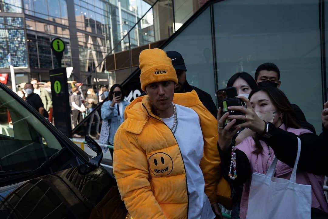 ジャスティン・ビーバーのインスタグラム：「@drewhouse」