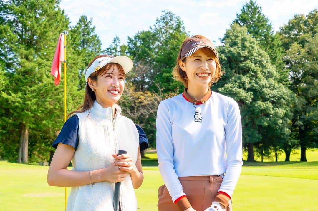 米澤有のインスタグラム：「11月のゴルフ女子ヒロインバトル💛くみっきー　@kumikofunayama とペアを組ませていただいてます🥰 久しぶりにお会い出来て嬉しかったー💓 ミサトちゃん&せとはるちゃんペア @misato1030  @setoharu_golf  くるみっきー&なつきちゃんペア @kurumickey_golf  @kikku_n  とバトルしております⛳️🔥  お天気も良くて、楽しいメンバーで最高でした💛  私のウェアはアルチビオさん @archivio.official_online  みんなのウェアはユナイテッドアローズさん @unitedarrows_golf  カラーやウェアのカットが凄く綺麗で皆んなとっても素敵でした💓  #ゴルフ女子ヒロインバトル #bs12トゥエルビ #日曜18:30から #みてね #archivio #アルチビオ #ゴルフウェア #ゴルフ女子 #golfgirls #golfwear」