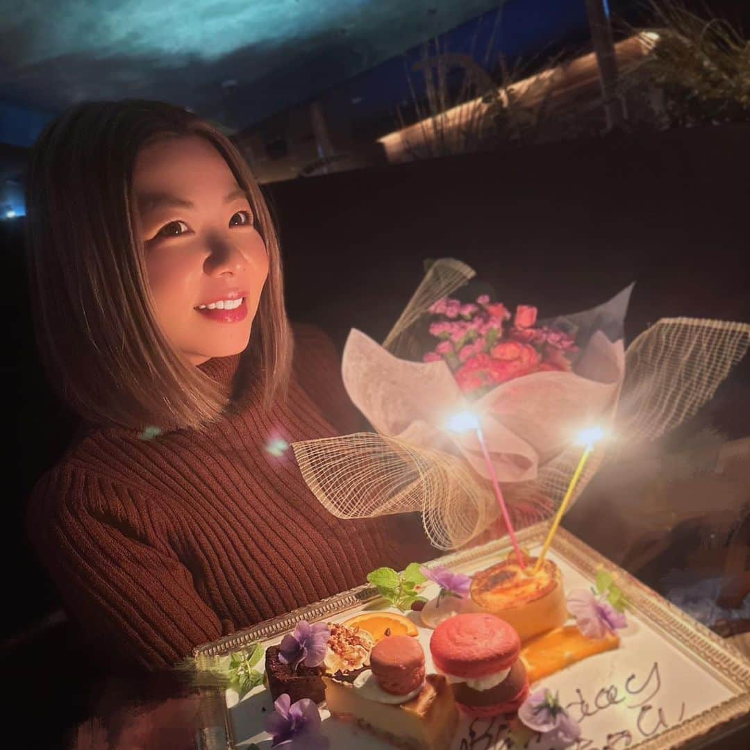 ゆき（メカドル）のインスタグラム：「＊ 誕生日のお祝いしてもらいました 23日が誕生日です🎊 25日はオフ会やります🎉 詳しくは @mechadol_yuki の ストーリーからどうぞ😎 ２部は満員です⭐️感謝⭐️」