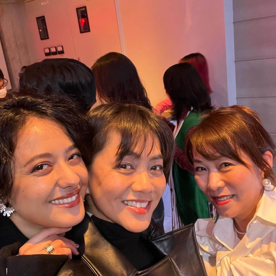 前田典子さんのインスタグラム写真 - (前田典子Instagram)「先週の @petitmarble  #プティマーブル  ローンチパーティー  みんなで行ってきました❣️  私の大好きな 京都グランマーブルデニッシュ　@grandmarble  🧡　から  #ビーガンデニッシュの プティマーブルが誕生 @petitmarble  東京駅のパレットにショップがOPEN💕 可愛いネコのイラストが 目印🐈‍⬛💕 お土産にピッタリ👍 おやつや朝ごはんに😋 トースターで焼くとさらに美味しい🥪  早速、番組でも取り上げられてたよ📺🙌」11月20日 11時19分 - maenorichang