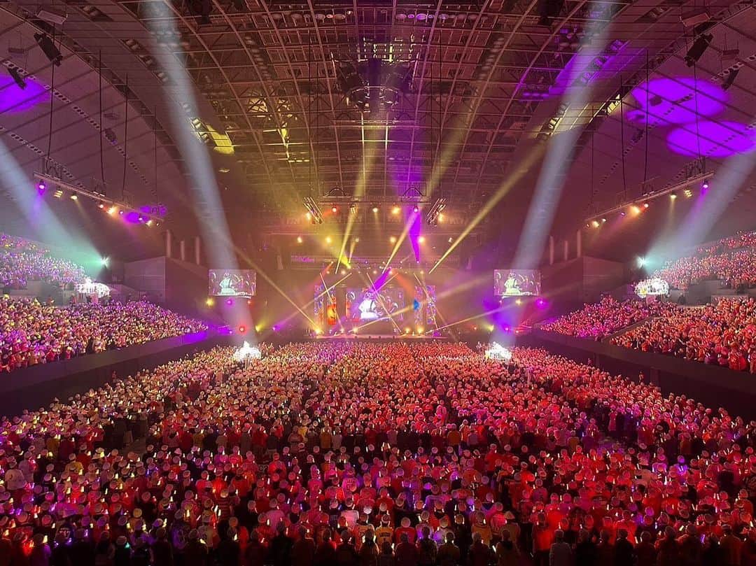 のインスタグラム：「ファンクラブ AEイベントDAY1✨  皆さまありがとうございました🥰 楽しかったよー！  ずっと好きでいてくれてありがとうね‼︎‼︎‼︎‼︎  #AE #ファンクラブイベント #幕張」