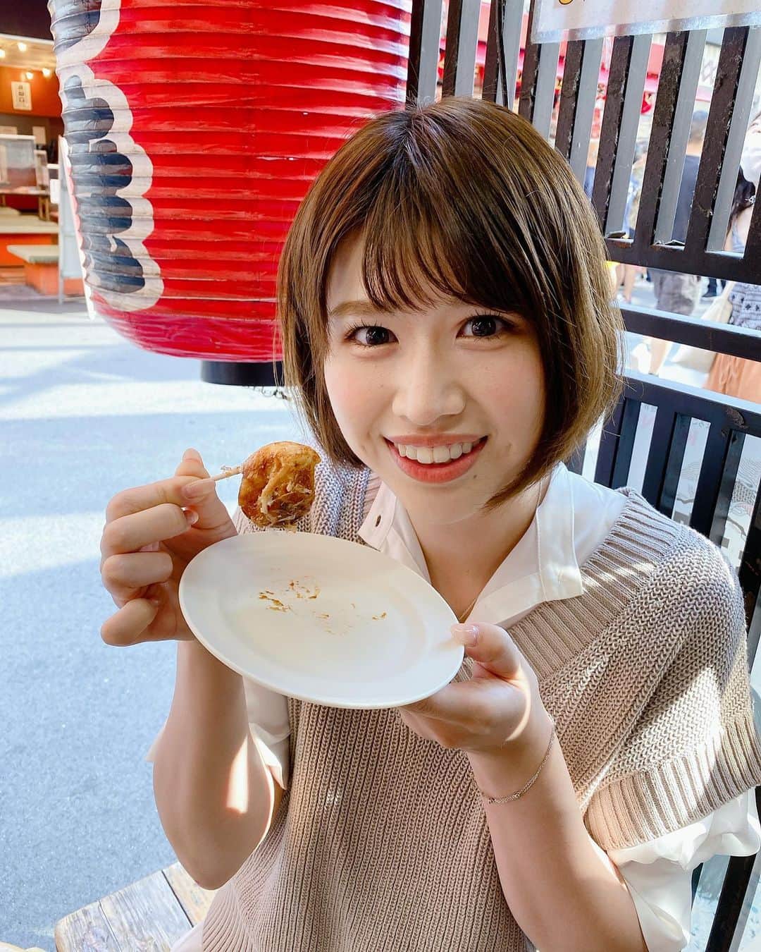 佐藤朱のインスタグラム：「たこ焼き🐙 . 出来立てアツアツのとろとろしているあの瞬間が好きだったりします✨」