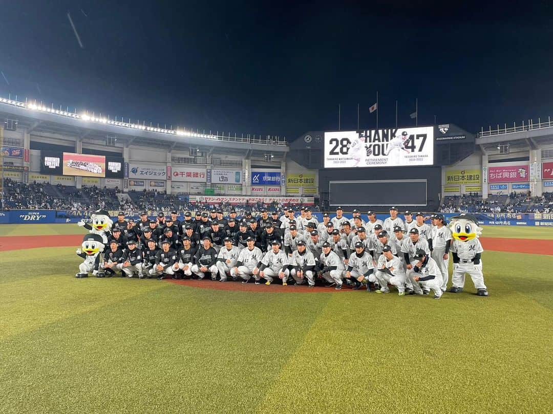 成田翔のインスタグラム：「ファン感2022✌️ ヤスさん、マツさん、現役生活おつかれさまでした🙇‍♂️ #chibalotte」