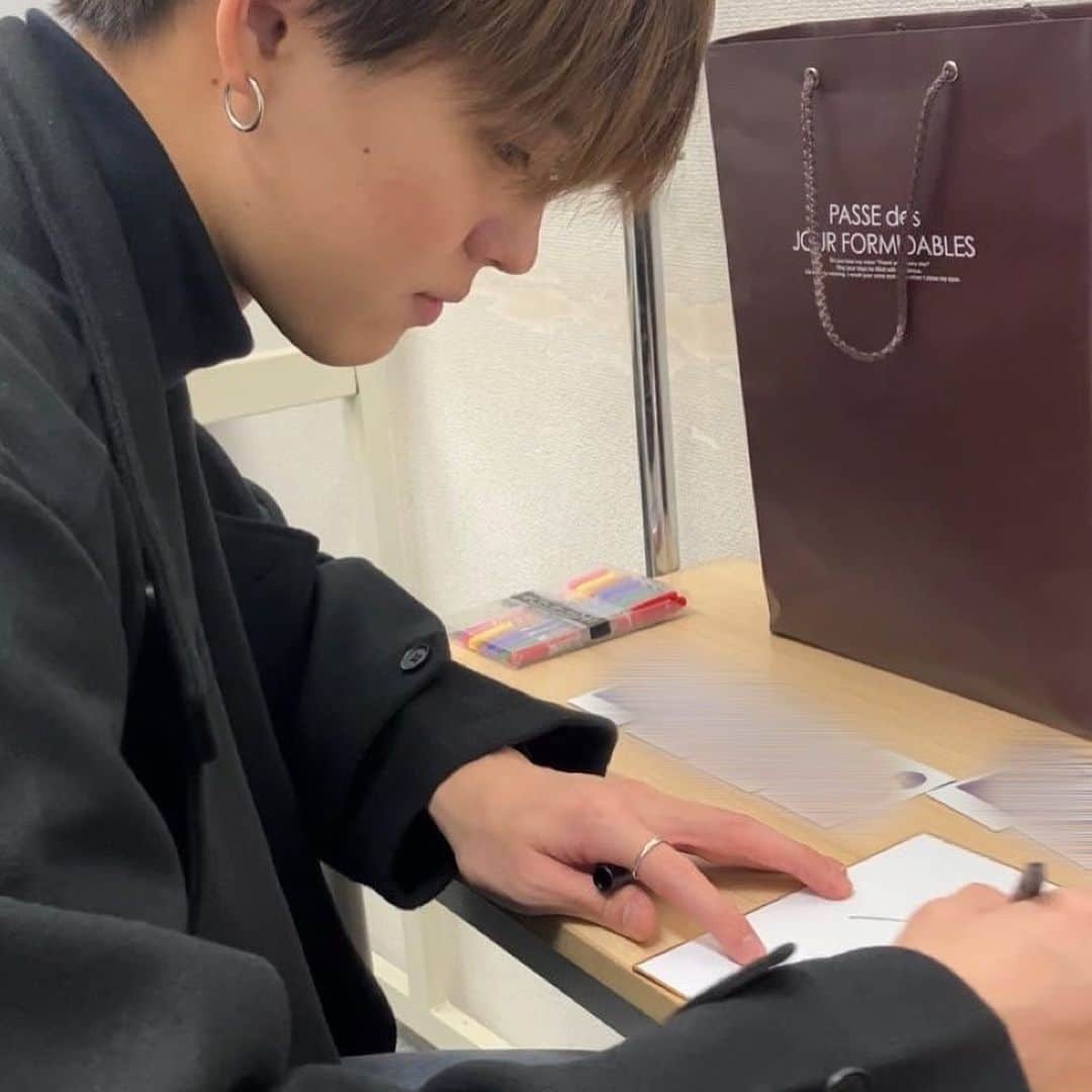 福村飛翔のインスタグラム：「2022最後のイベントありがとうございました=͟͟͞͞♡ 今年は沢山のつば担に会えて幸せでした。来年は今年の5倍飛躍します。」