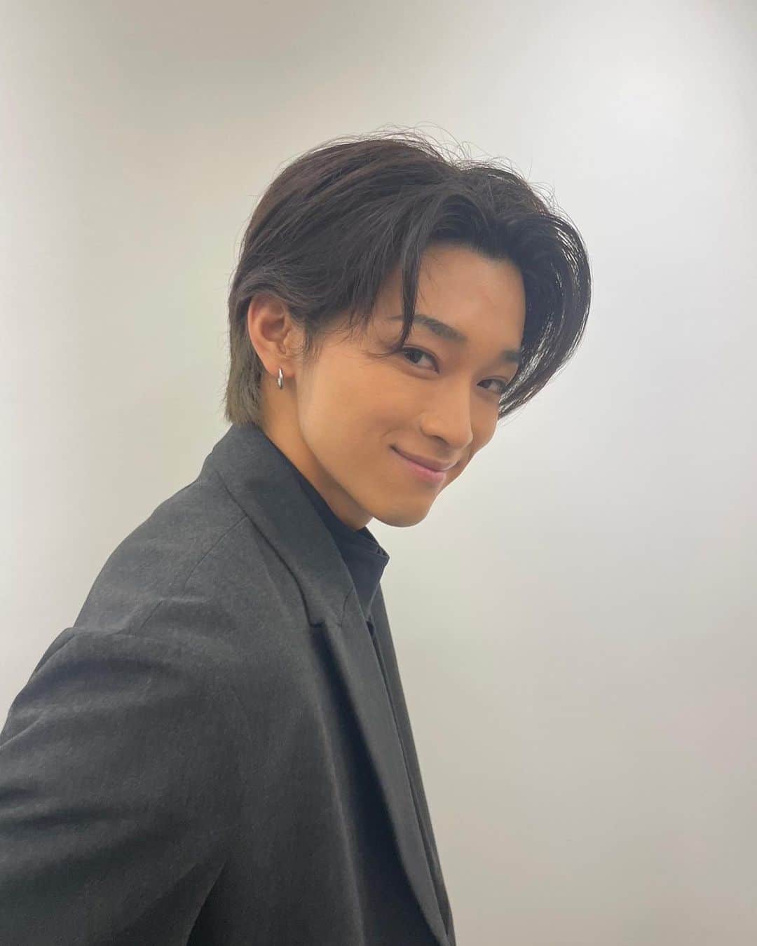 のインスタグラム：「・ ちょっとだけ  大人っぽくなってきた。  のか？」