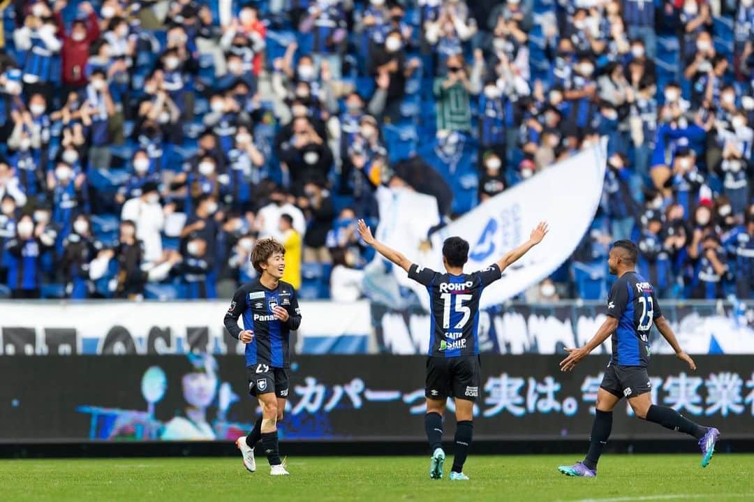 齊藤未月のインスタグラム：「. シーズン最後のゲームを皆さんと楽しんで終えることができてよかったです！より熱狂を生み出し、サポーターを熱くさせれる選手になれるよう日々チャレンジしていきます。 #GAMBAOSAKA」
