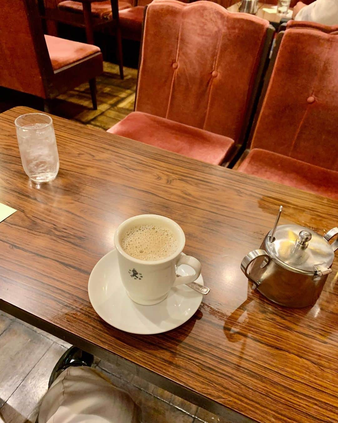 Taeko Mitamura - 三田村妙子のインスタグラム：「カフェオレが美味しい季節☕️ #コンパル #喫茶」
