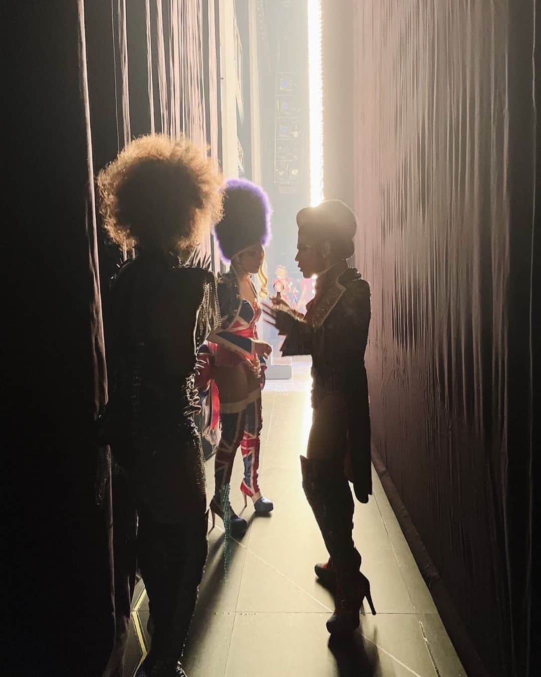 風間由次郎のインスタグラム：「KB大千穐楽。 とりあえず、ほっと一息😌  全公演終わったら 感情が爆発するかと 思ってたけど まだ大丈夫みたいたいだから このままKBは続いていくと 確信してみる  またゆっくり話しますね🎮」