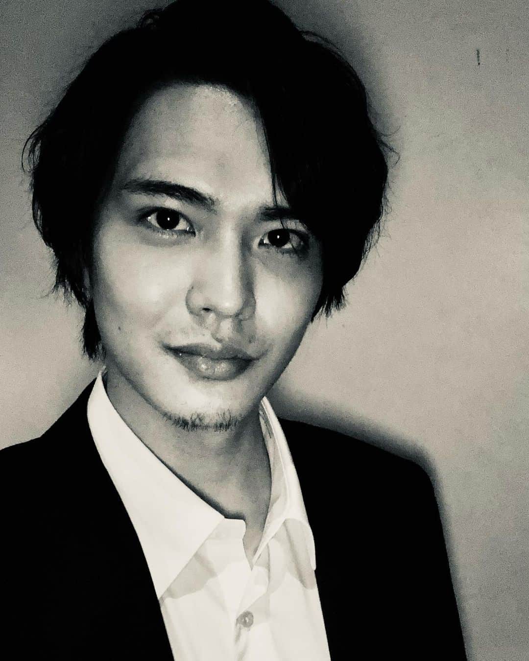 大橋典之さんのインスタグラム写真 - (大橋典之Instagram)「はじめての髭のある役だったかもしれない ありがとうございました！ #マダラブ #俳優 #actor #髭 #model #photography #beard」11月20日 19時22分 - chiaki_matsunobu_official