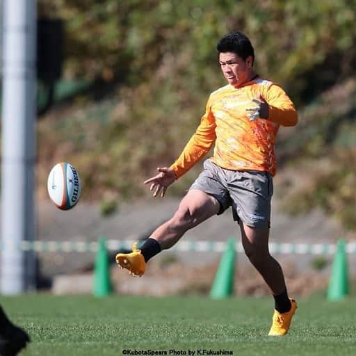 立川理道さんのインスタグラム写真 - (立川理道Instagram)「♨️🏉 別府合宿では、オンとオフをうまく切り替えながら良い合宿が出来ました！  開幕戦まで約1ヶ月。 更に成長していきたいと思います。 #kubotaspears」11月20日 19時43分 - harumichi1202