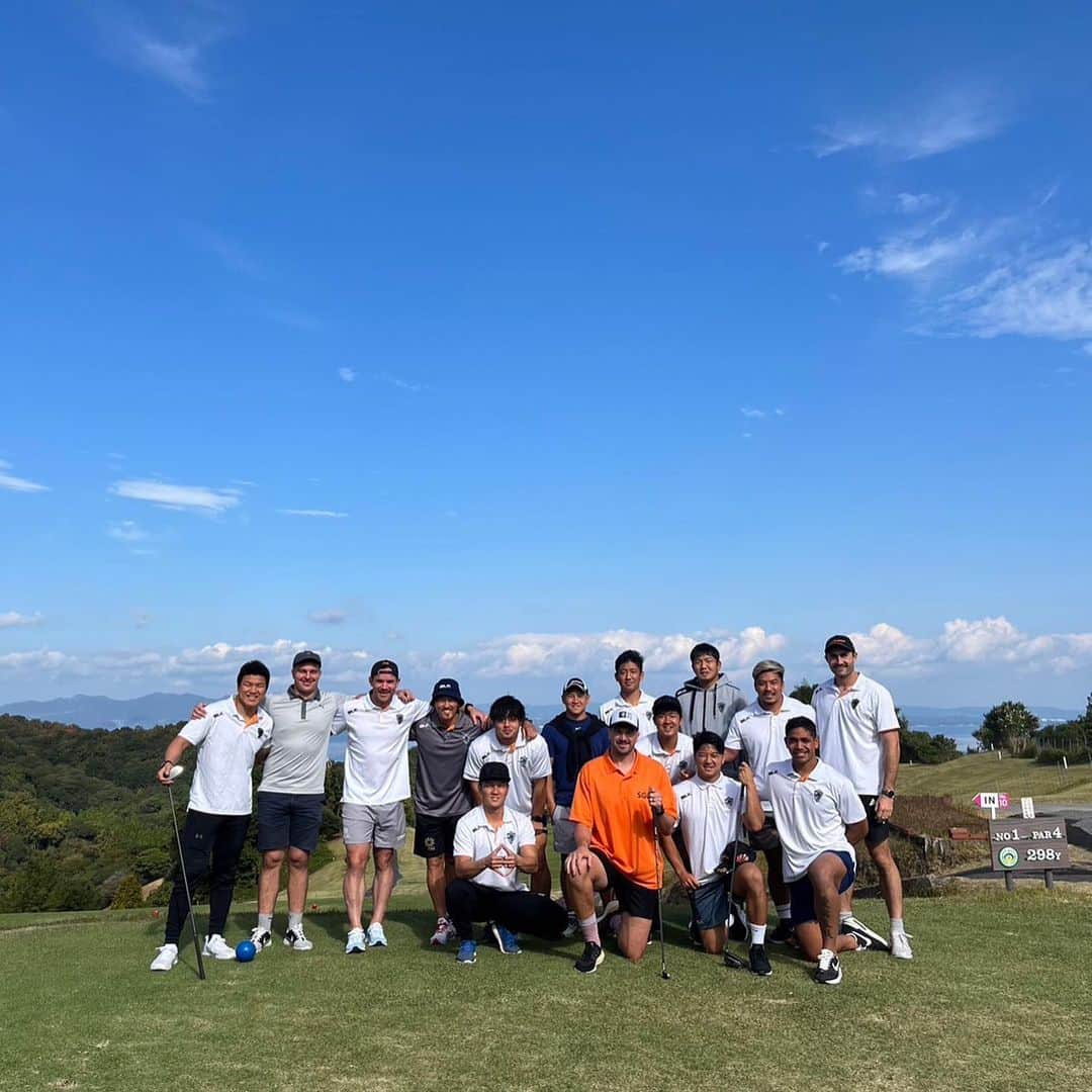 立川理道さんのインスタグラム写真 - (立川理道Instagram)「♨️🏉 別府合宿では、オンとオフをうまく切り替えながら良い合宿が出来ました！  開幕戦まで約1ヶ月。 更に成長していきたいと思います。 #kubotaspears」11月20日 19時43分 - harumichi1202