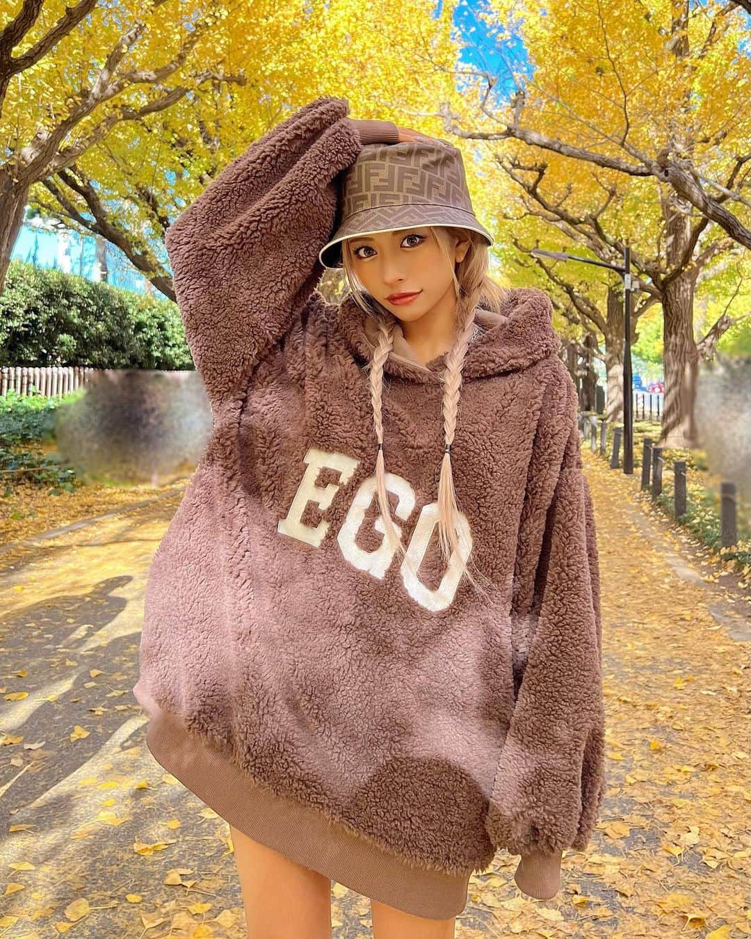 華のインスタグラム：「イエベ秋☕️🤎  (12月発売商品) @egoist_official」