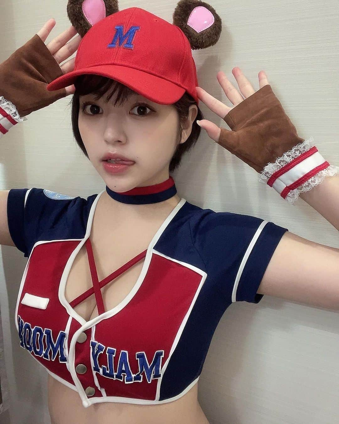 小森ほたるのインスタグラム：「今日のこの衣装可愛かった🐻⚾️💕」