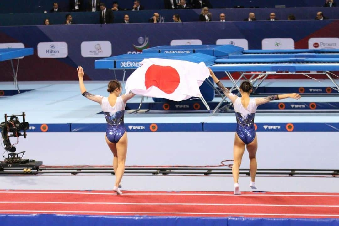 森ひかるさんのインスタグラム写真 - (森ひかるInstagram)「. 世界選手権、シンクロ優勝！🥇🥇 . 決勝で完璧な演技、目標以上の点数。 最高の瞬間でした。 . めぐちゃんありがとう！ . #トランポリン#世界選手権#世界選手権2022#世界トランポリン #trampoline#worldchampionships#Sofia#worldchampion」11月21日 8時20分 - _hikapoline_