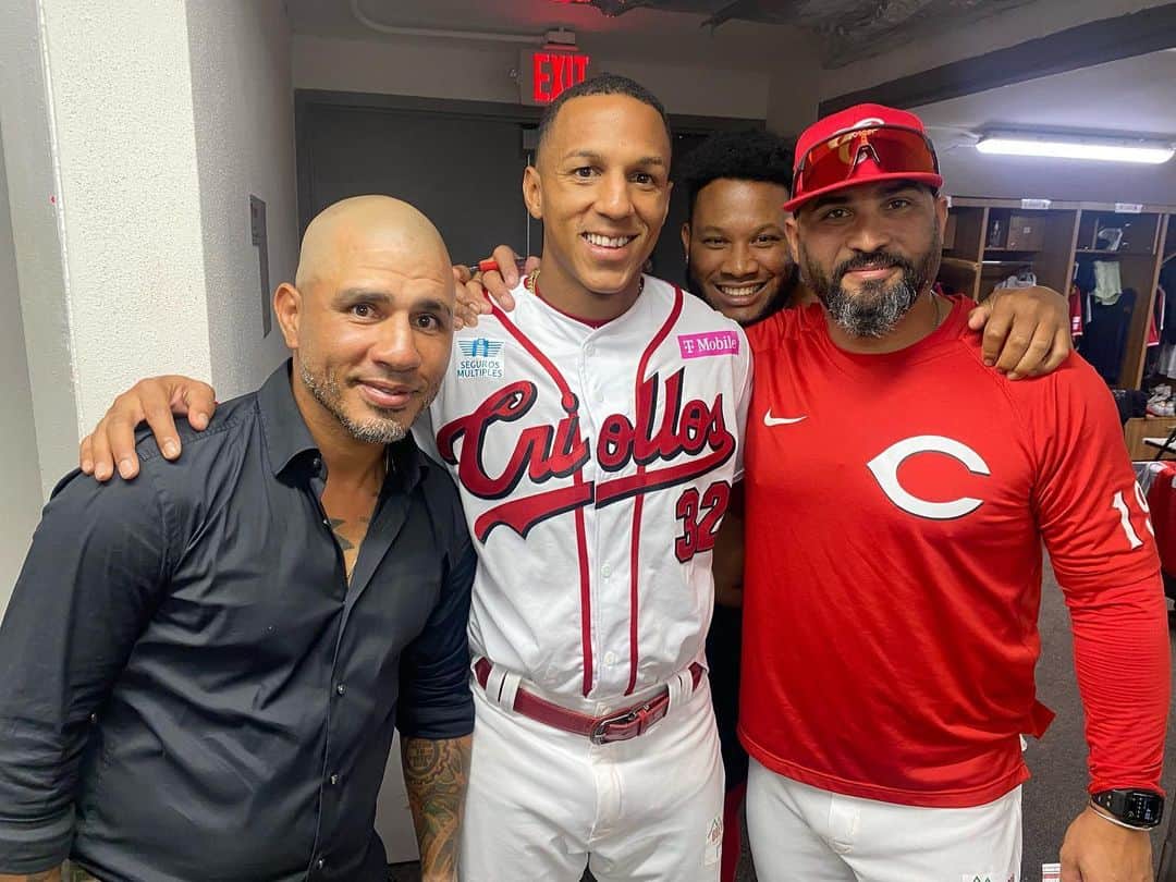 ミゲール・コットのインスタグラム：「Aquí con los @criolloscaguas 🔥🔥🔥🔥 @caguasgovpr #Criollos」