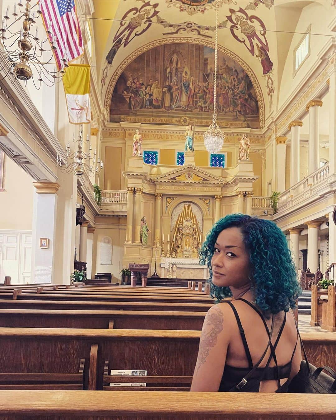 スキン・ダイアモンドのインスタグラム：「So many things to see ✨🌙 #NewOrleans #takemeback #MarieLaveau」
