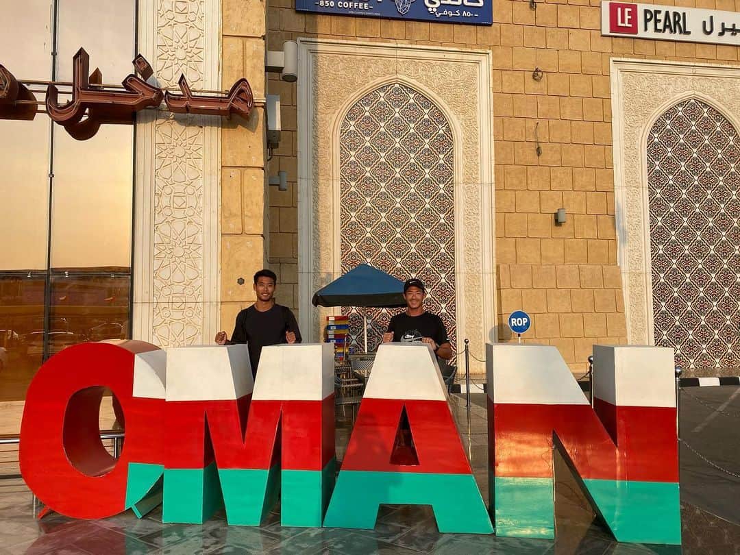 庄司憲右のインスタグラム：「11/1〜11/4 . . Beach volleyball Pro Tour Sohar(Oman)Future🇴🇲は予選敗退でした。 Round 1 vs 🇨🇳 (1-2)  . 日本との寒暖差⛄️☀️久しぶりの海外での試合ということもあり不安もありましたが、パートナーやコーチ他の日本チームの助けもあり戦い抜くことができました！ 🇨🇳のブロックは高さも滞空力もありとてもいい経験となりました。 まずは予選を勝ち抜けるよう力つけます💪 応援ありがとうございました。  #Housecom #ハウスコム #beachvolley #beachvolleyball #ビーチバレー #sohar #oman #hiroginza #ヒロ銀座」