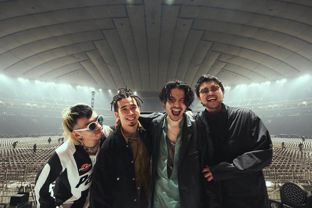 常田大希のインスタグラム：「King Gnu - LIVE AT TOKYO DOME ㅤ TOKYO RENDEZVOUS❤️ 感動をありがとう。 ㅤ Photo by @tomoyuki_kawakami  ㅤ #KingGnu」