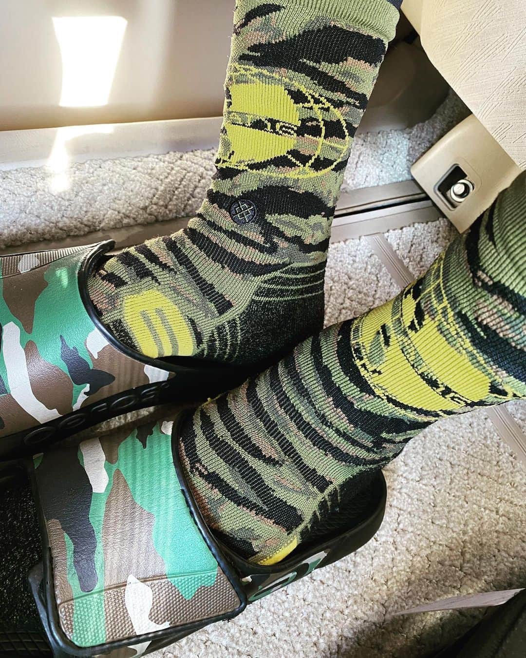 眞庭城聖さんのインスタグラム写真 - (眞庭城聖Instagram)「All camouflage🤞 #stance #stancesocks #socks #camouflage  #wutangclan #oofos #ありきたりはつまらない」11月21日 14時19分 - money_0527