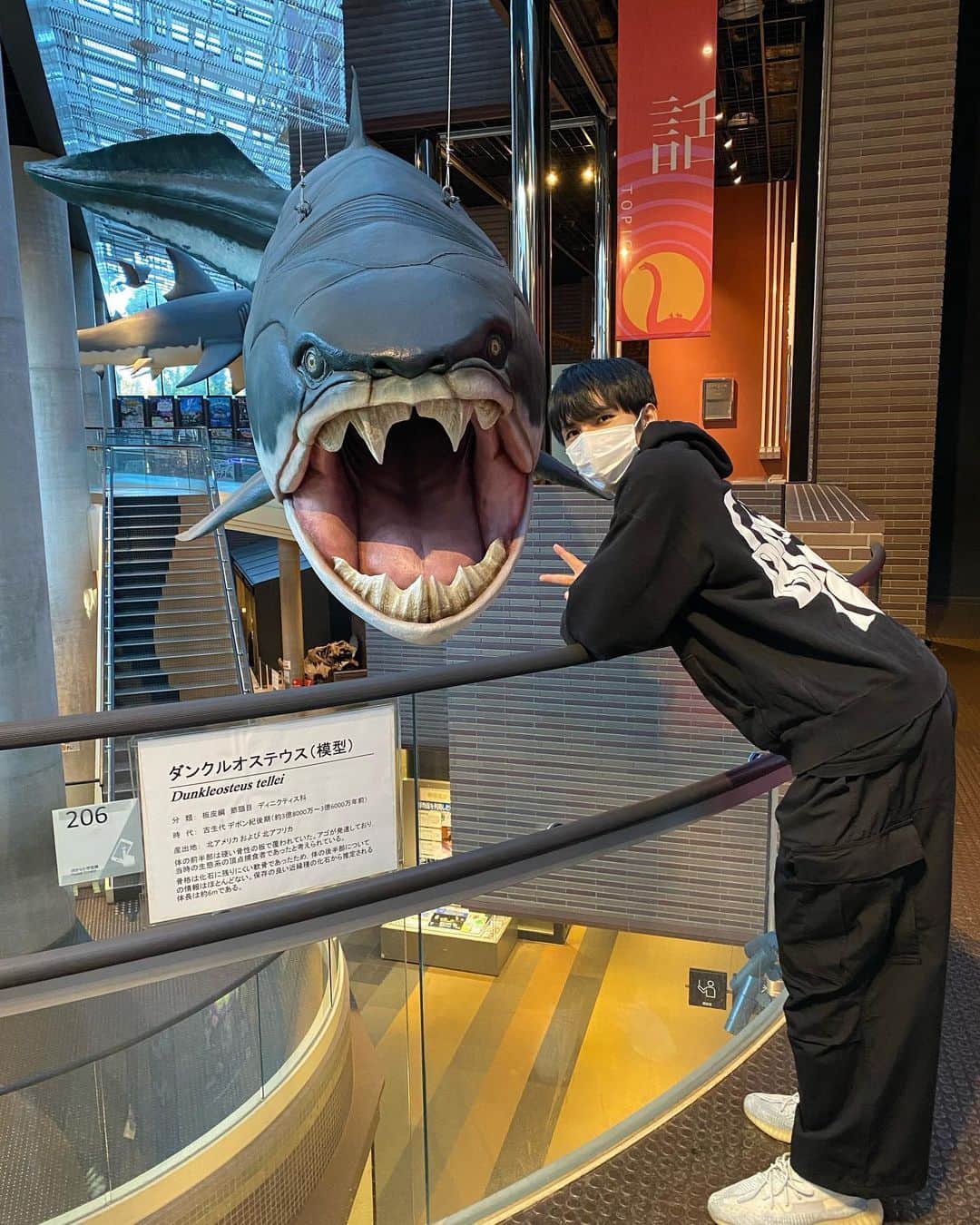 平田亮介のインスタグラム：「こいつめっちゃ好き！！ これを見に来た🐟 #ダンクルオステウス  #古代魚  #休日」
