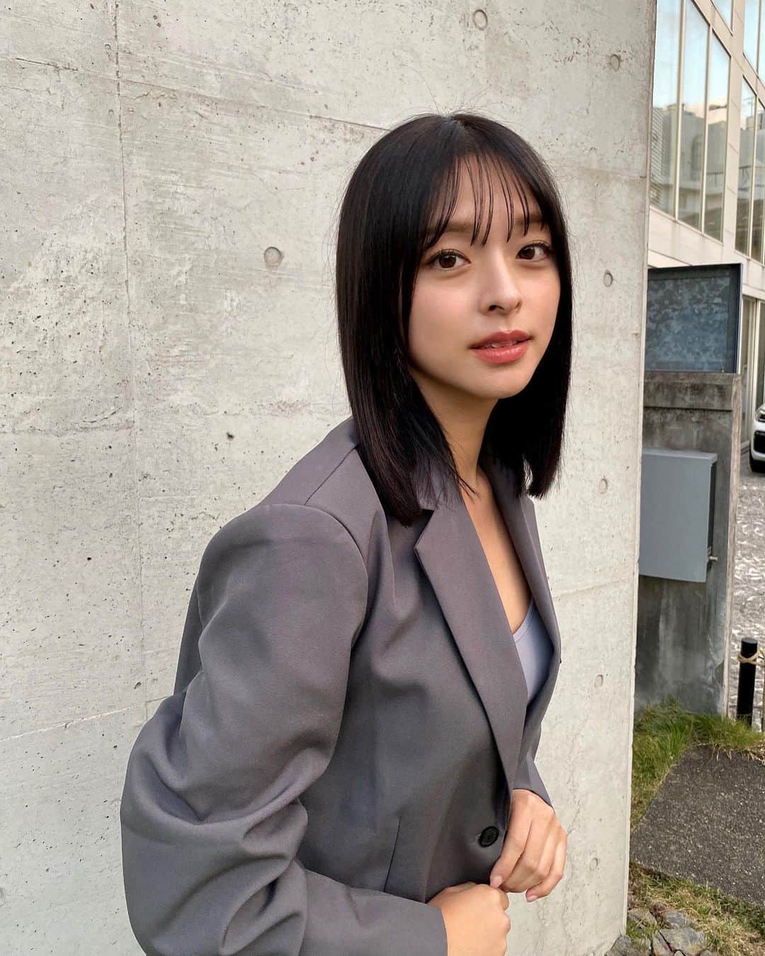 かおりのインスタグラム：「・ ・  暗髪が落ち着く〜！ トリートメントもしてサラサラ✌️」