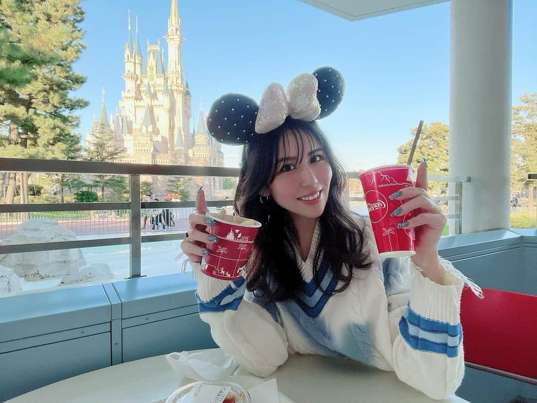 横井美穂さんのインスタグラム写真 - (横井美穂Instagram)「😋🍟 ちなみにポテトとサラダとハンバーグを食べました😋✌︎ どこでもサラダ🥗は絶対食べるw  #あポテト2個食べたんやった　 #ディズニーランド」11月21日 22時04分 - miho__yokoi