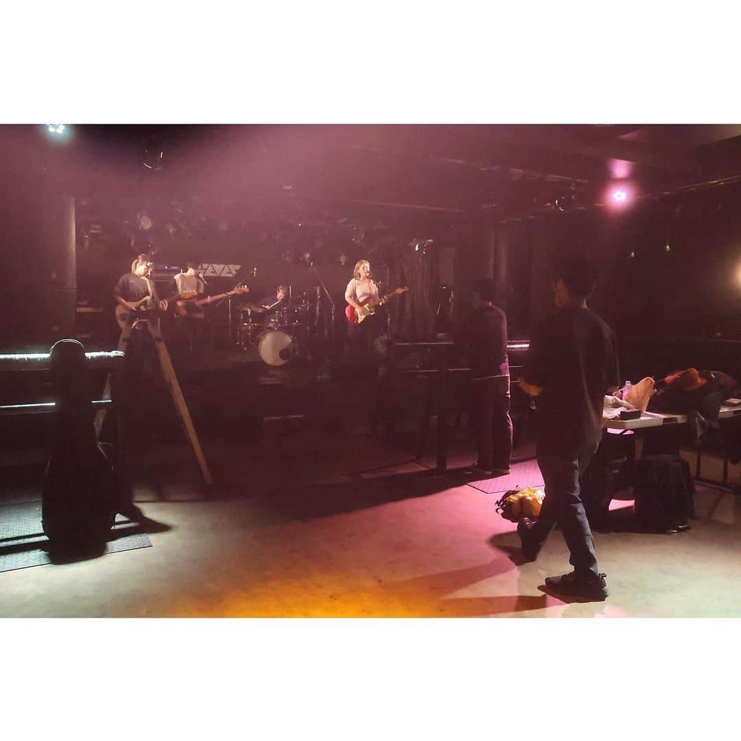 壺坂恵さんのインスタグラム写真 - (壺坂恵Instagram)「弾丸東京  またすぐ行きたい🖖🏻 よろしくお願いします！  #ultra_band @ultra.band   Photo by @shihoaketagawa」11月21日 22時39分 - meg_tsubosaka