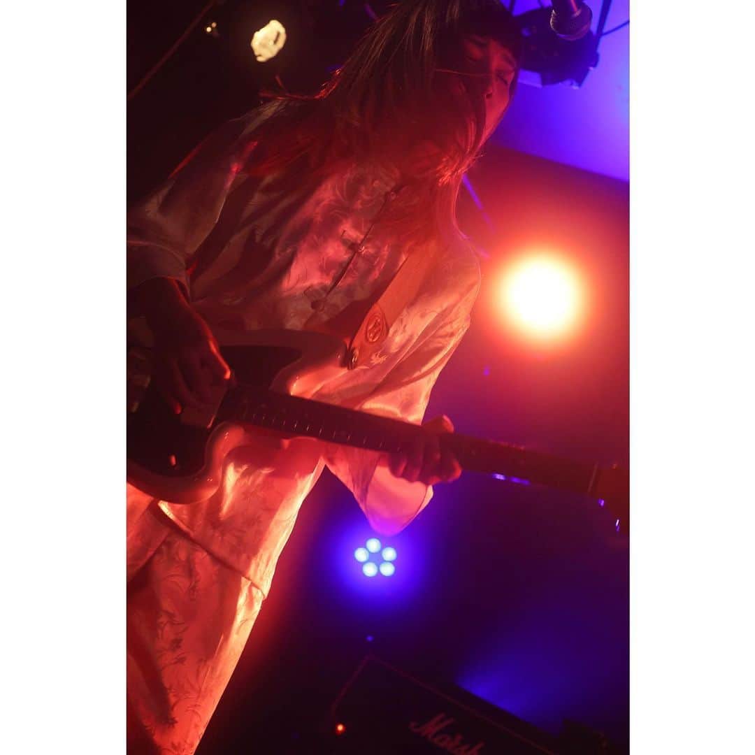 壺坂恵さんのインスタグラム写真 - (壺坂恵Instagram)「2022/11/13 @ultra.band   来来世で月蝕みよ  Photo by @shihoaketagawa」11月21日 23時25分 - meg_tsubosaka