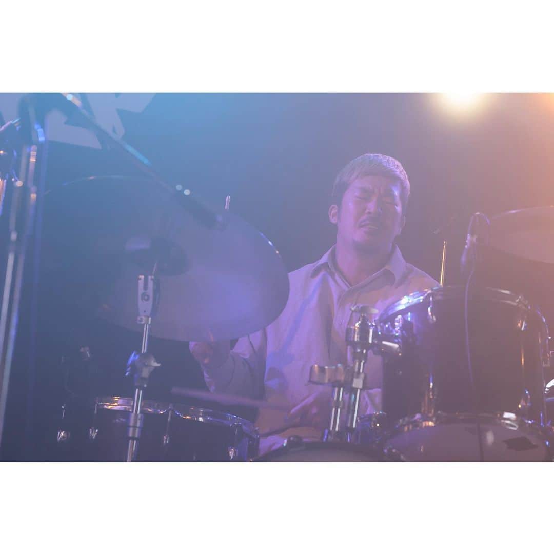 壺坂恵さんのインスタグラム写真 - (壺坂恵Instagram)「2022/11/13 @ultra.band   来来世で月蝕みよ  Photo by @shihoaketagawa」11月21日 23時25分 - meg_tsubosaka
