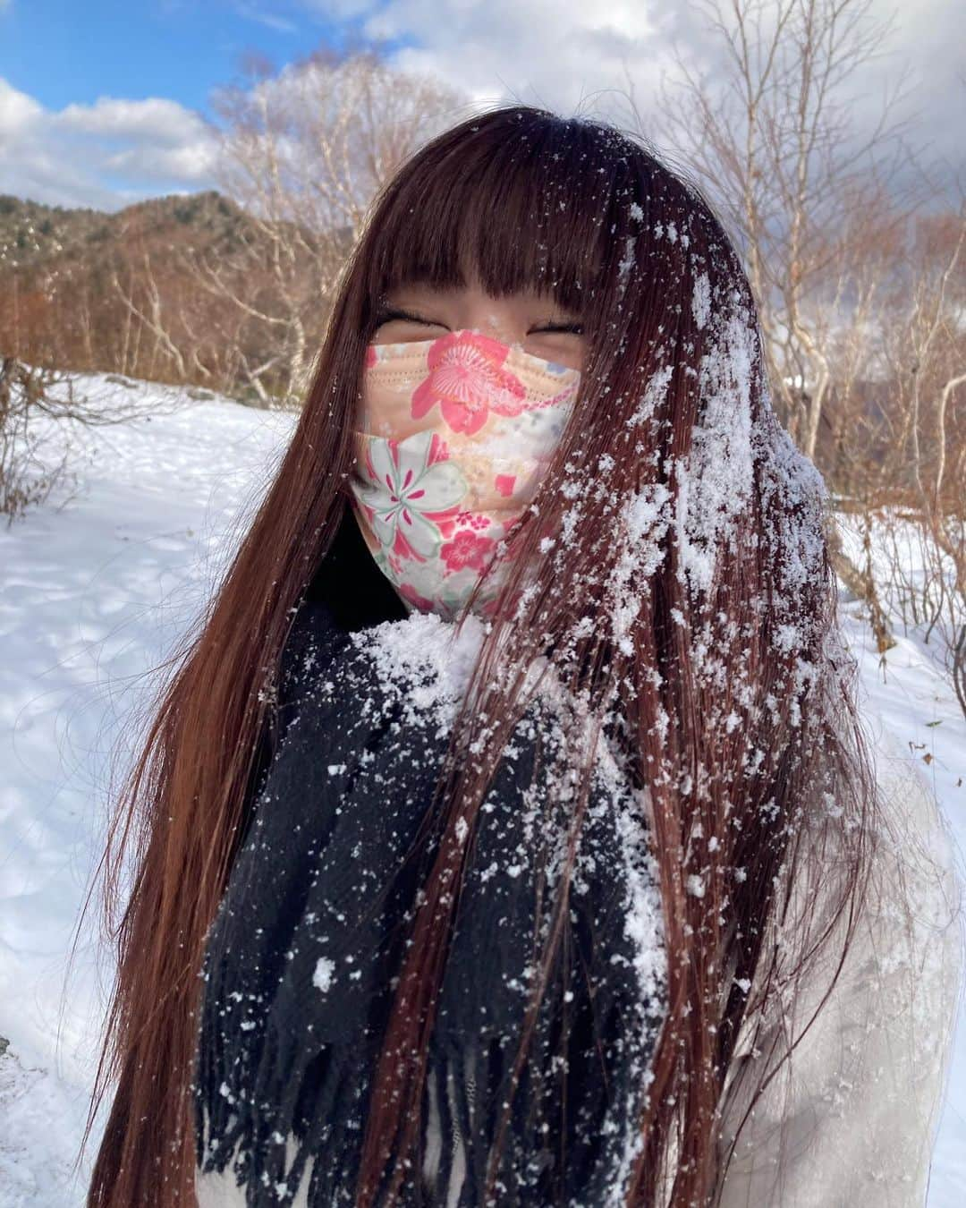 春日萌花さんのインスタグラム写真 - (春日萌花Instagram)「it's all because of the snow⛄️  ✨✨❄️❄️❄️❄️❄️✨✨  #toyama #radio #prowrestler #prowrestling #weatherforecast  #japan #sightseeing #MoekaHaruhi #プロレス #ラジオ #気象予報士  #春日萌花 #富山 #立山 #黒部ダム #jrスキースキー #全部雪のせいだ #冬が胸にきた」11月22日 12時15分 - moekaharuhi