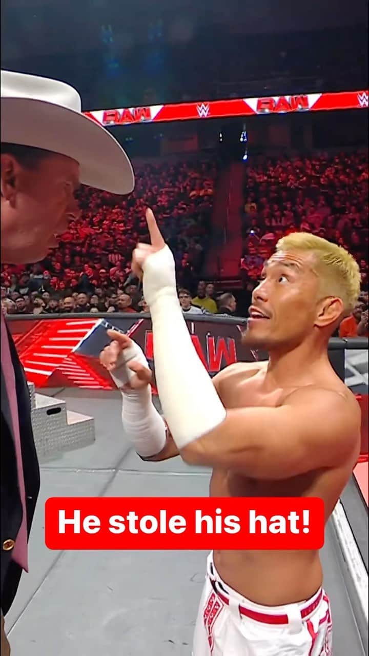 戸澤陽のインスタグラム：「@johnbradshawlayfield’s hat looks pretty good on @realtozawa! 🤠 #WWERaw」