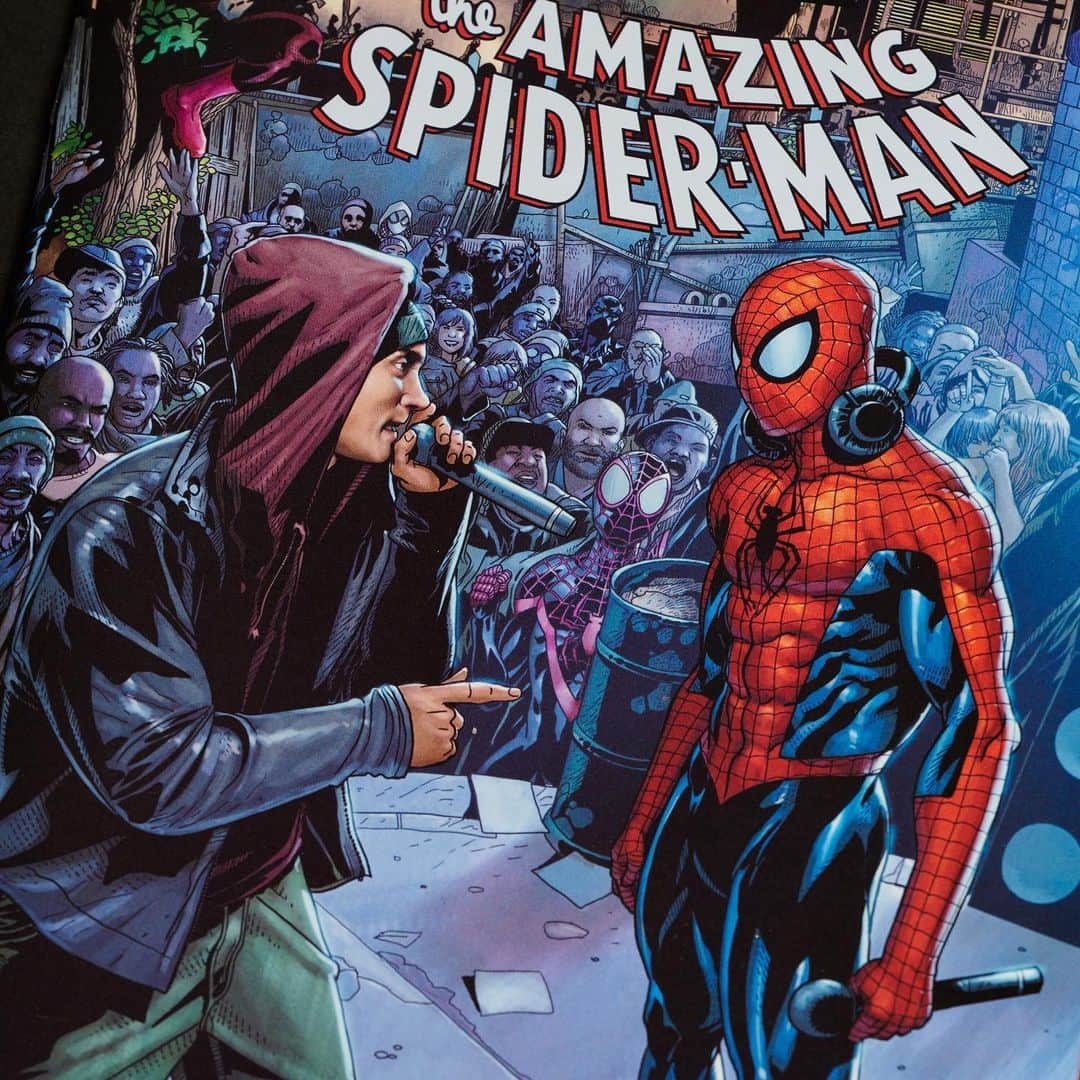 エミネムさんのインスタグラム写真 - (エミネムInstagram)「"Like Spider-Man crawlin' upside of a wall" 🕷️ HONORED to be on the official variant of The Amazing Spider-Man (2022)... drops tomorrow on shop.eminem.com」11月22日 5時58分 - eminem