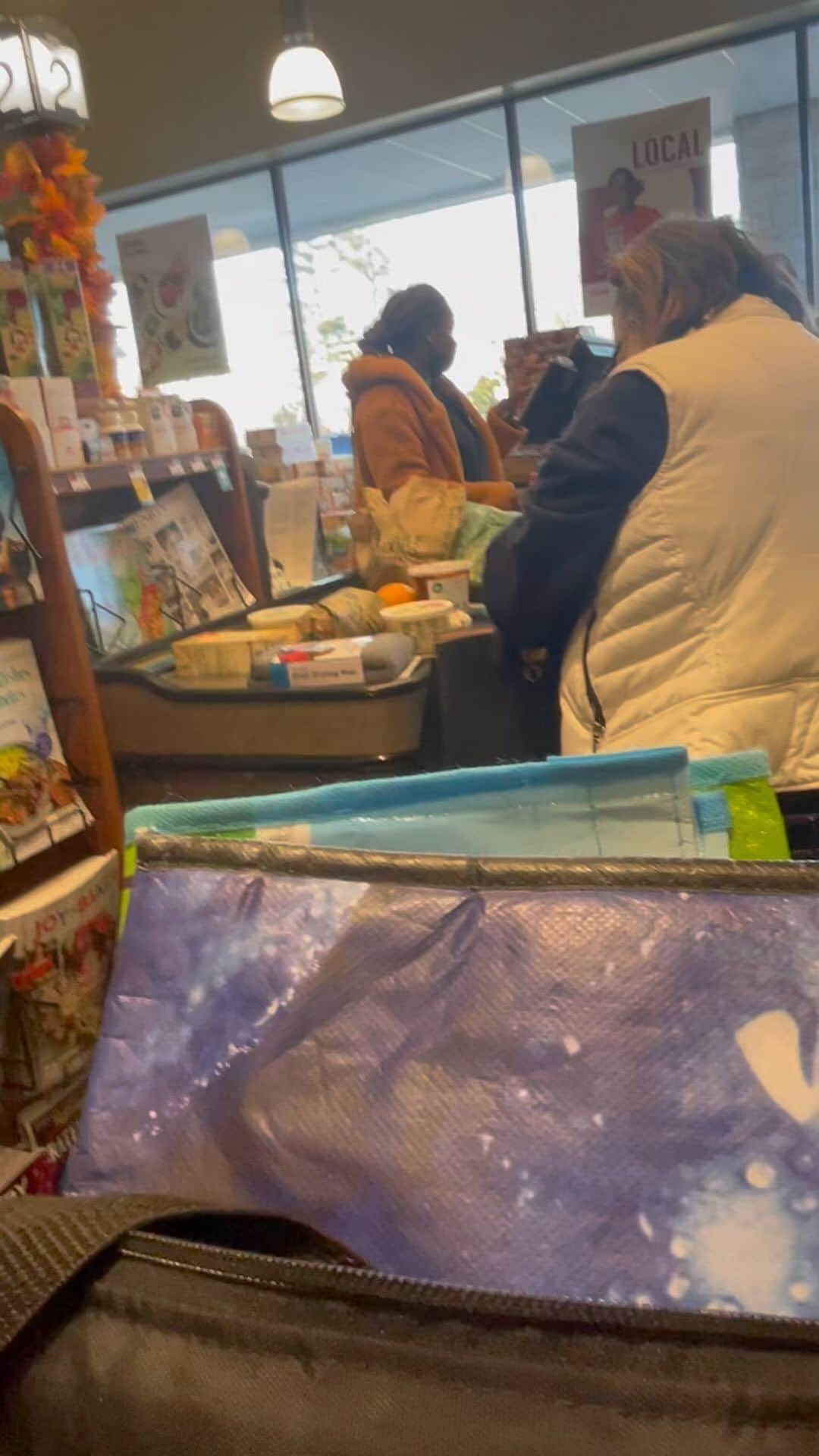 スコット・フォーリーのインスタグラム：「#thanksgivingshopping this one got lost in the shuffle somehow.」