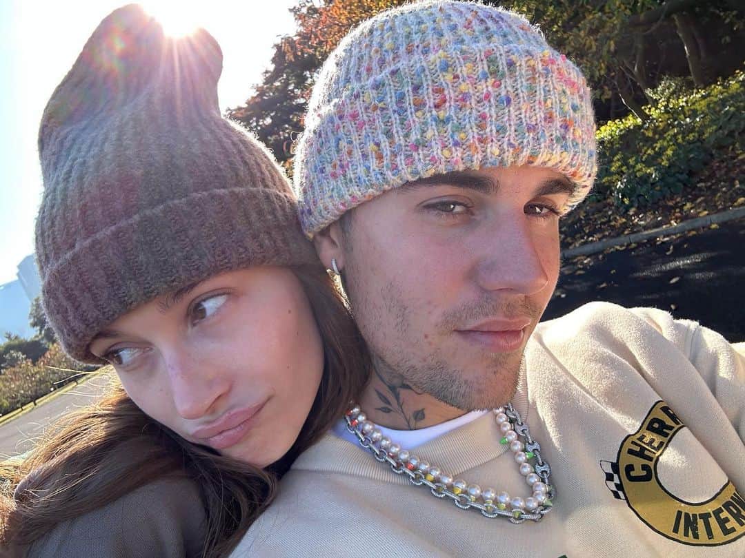 ジャスティン・ビーバーのインスタグラム：「HAPPY BIRFDAY (in Japan) TO MY FAVORITE HUMAN BEING XOXO YOU MAKE LIFE MAGIC 😭 OBSESSED WITH EVERYTHING ABOUT YOU. LOVE YOU BUM BUM」