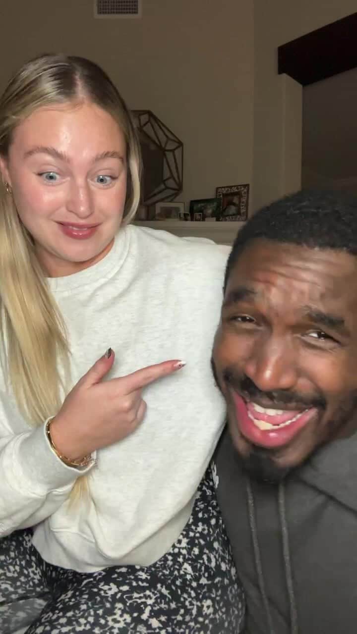 イスクラ・ローレンスのインスタグラム