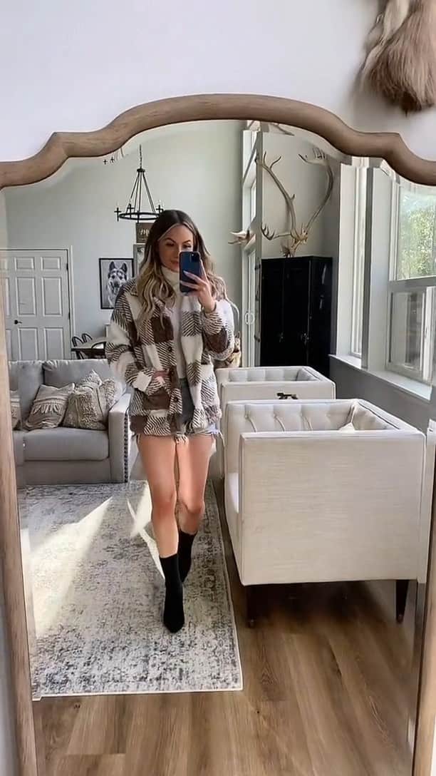 SHEINのインスタグラム：「MUST LOVE JACKETS 😍 @realtyinak   Shop Item #: 3086160 2119869 3388000 1515490   #SHEIN #SHEINforAll #SHEINstyle #fashion #chic #OOTD」