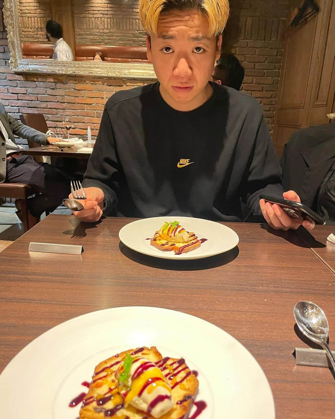 浜田さんのインスタグラム写真 - (浜田Instagram)「格闘系YouTuberの松本とご飯。永福庵さんの言う通りプライベート充実してきた^o^」11月22日 22時16分 - eijump