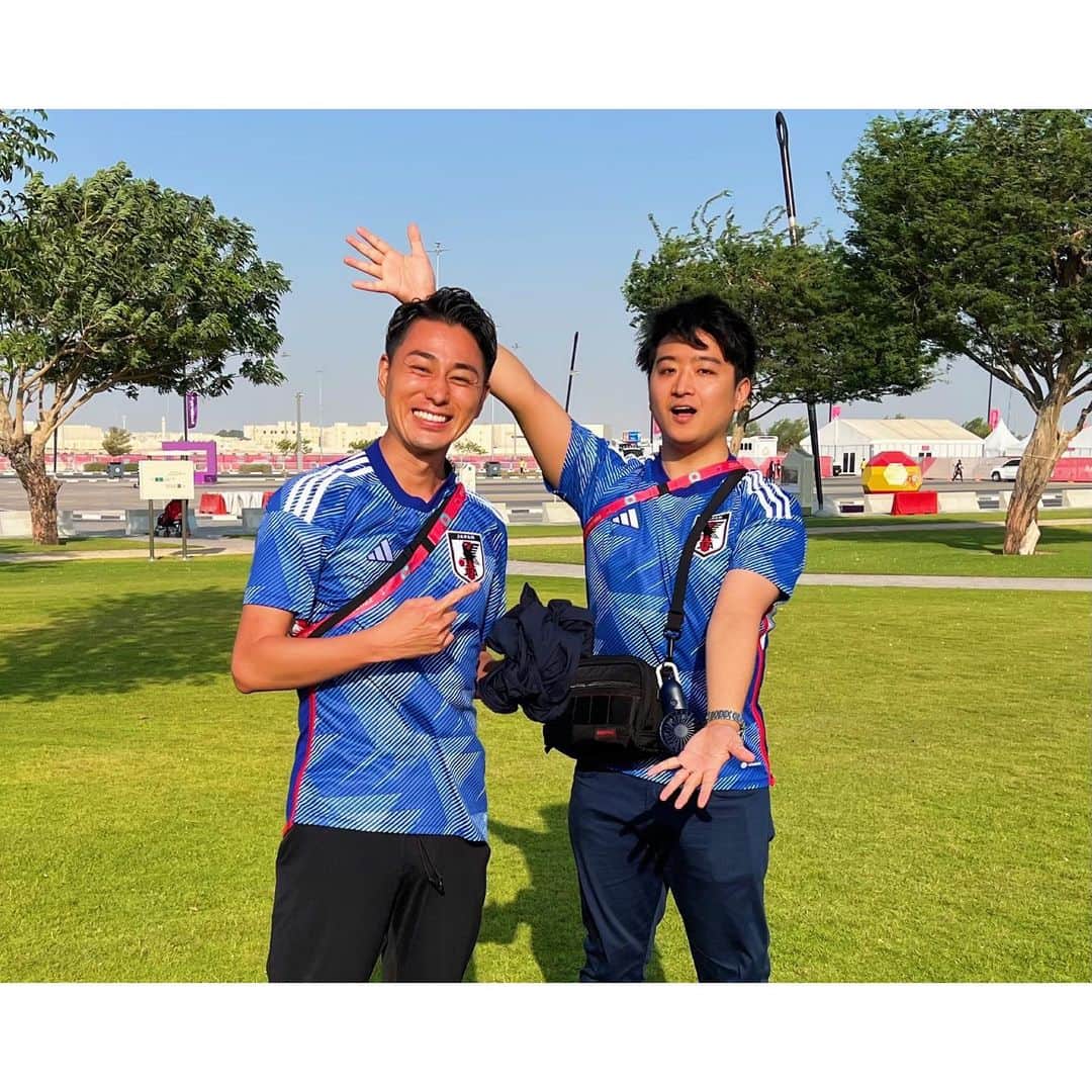 木村拓也さんのインスタグラム写真 - (木村拓也Instagram)「. ようやく会えました  #FIFAワールドカップ2022 #カタール🇶🇦 #qatar  #フジテレビ #藤井弘輝 #木村拓也 #強い日差し☀️でこんがり」11月22日 16時17分 - takuya.kimura0801