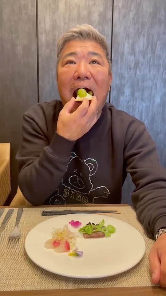 のインスタグラム：「この組み合わせ3150！ @cyosakahonmachi でランチ！ #亀田史郎　#コートヤードバイマリオット大阪本町」