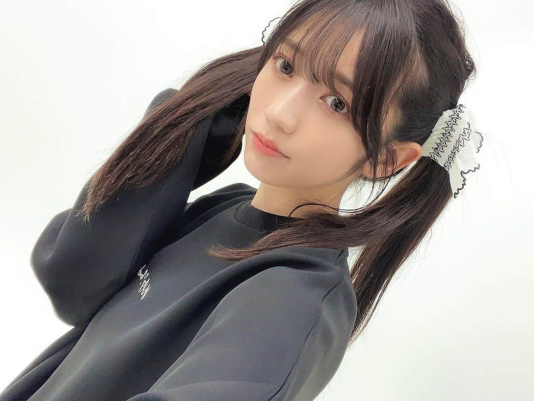 早見紗英のインスタグラム：「いいツインテールの日👧🏻  #ツインテールの日  #kinglymask」