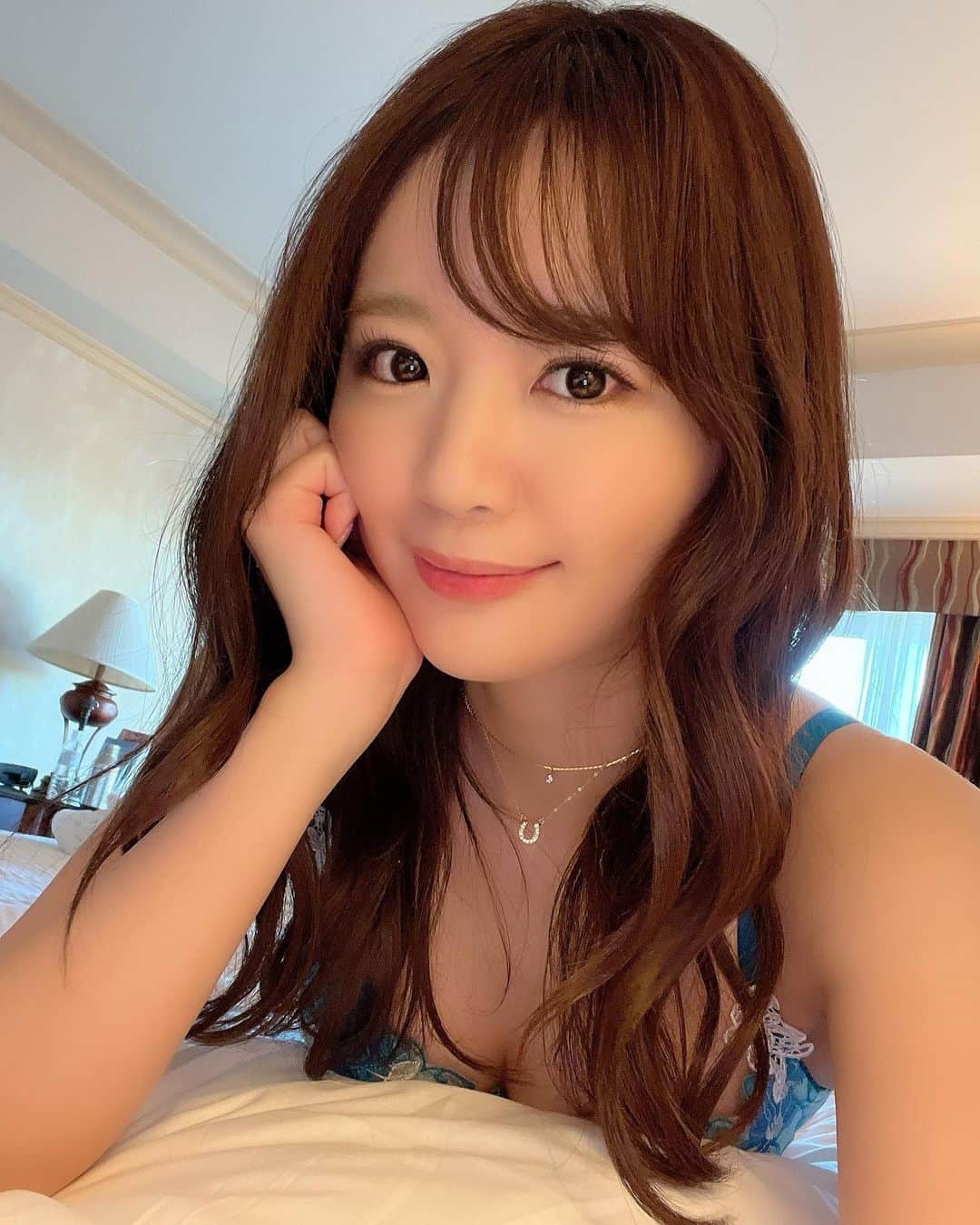 結城のののインスタグラム：「この日、つけまついてるメイクでした💄🫧　#撮影」