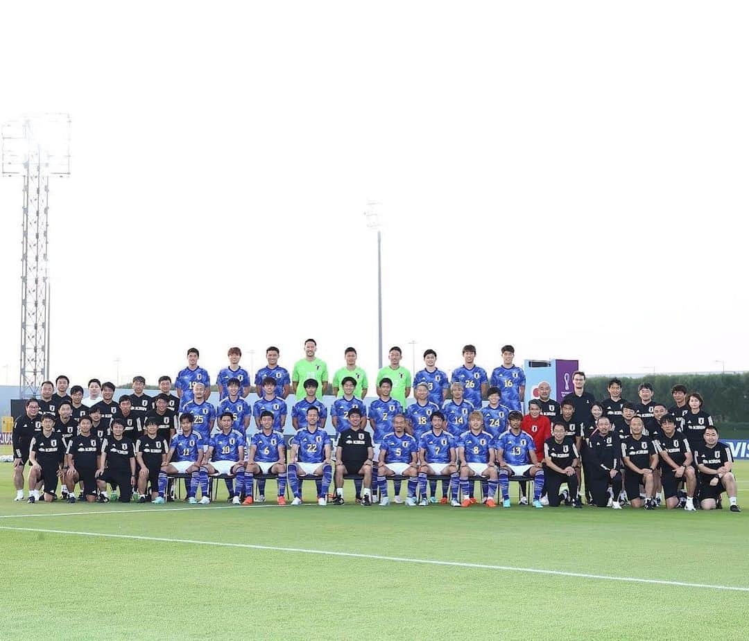 吉田麻也さんのインスタグラム写真 - (吉田麻也Instagram)「いよいよワールドカップ。日本一丸となって戦いましょう！よろしくお願いします！🇯🇵」11月23日 5時46分 - mayayoshida22