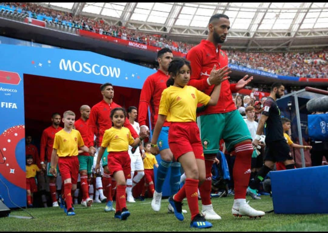メディ・ベナティアのインスタグラム：「C’est le jour J pour le Maroc 🇲🇦 Tous les marocains sont derrière vous, qu’Allah vous facilite 🤲🏽 #dimamaghrib  #maroc 🇲🇦 vs #croatia 🇭🇷  @equipedumaroc」
