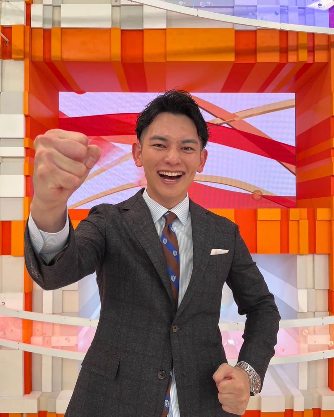 フジテレビアナウンサーのインスタグラム：「. 大川です！  いよいよ日本代表のW杯がはじまりますね！ 熱いエールを送りましょう！  頑張れ！日本！  #FIFAワールドカップカタール2022 #大川立樹」