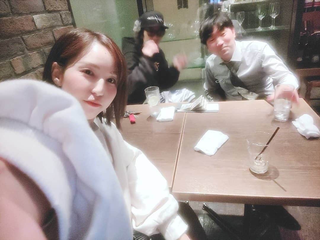 加藤 聖也のインスタグラム：「. 実家に帰って家族と会った後 地元のお友達と合流 ☺︎✌🏻 咲雪ちゃんとは成人式ぶり🤣👏🏻笑 同じ中学校から今もこうして一緒に遊べるの嬉しいね😆！ 充実した素敵なお休みでした🙆🏻‍♂️🫧 #dayoff #大宮 #地元 #地元友達 #豆の木集合 ◀︎ わかる人にはわかる🤣」