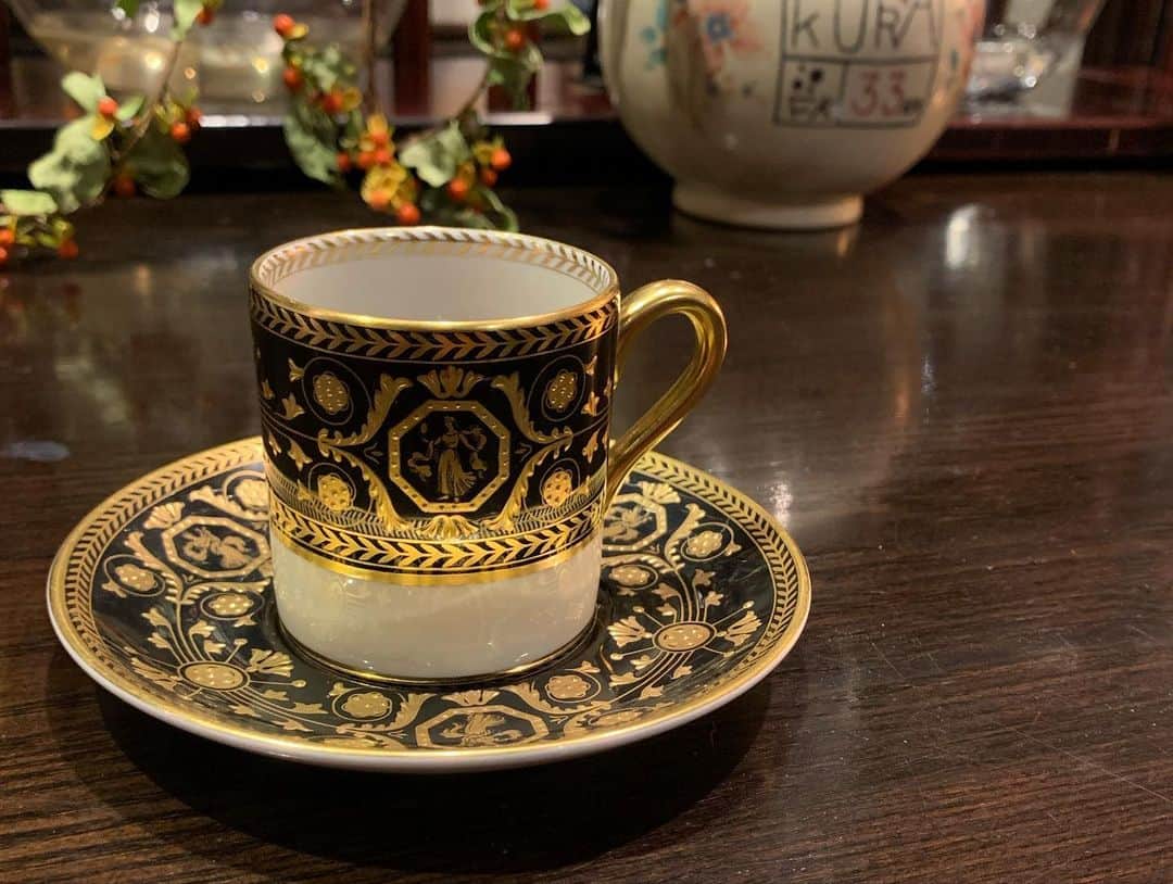 美川愛実さんのインスタグラム写真 - (美川愛実Instagram)「純喫茶の風景。何だか懐かしくてほっとします。  今週土曜日、ナマ・イキVOICEは純喫茶企画です☕️  久々のナマ・イキリポーター、あちこち行けて楽しかったです😊」11月23日 12時39分 - aimi.mikawa