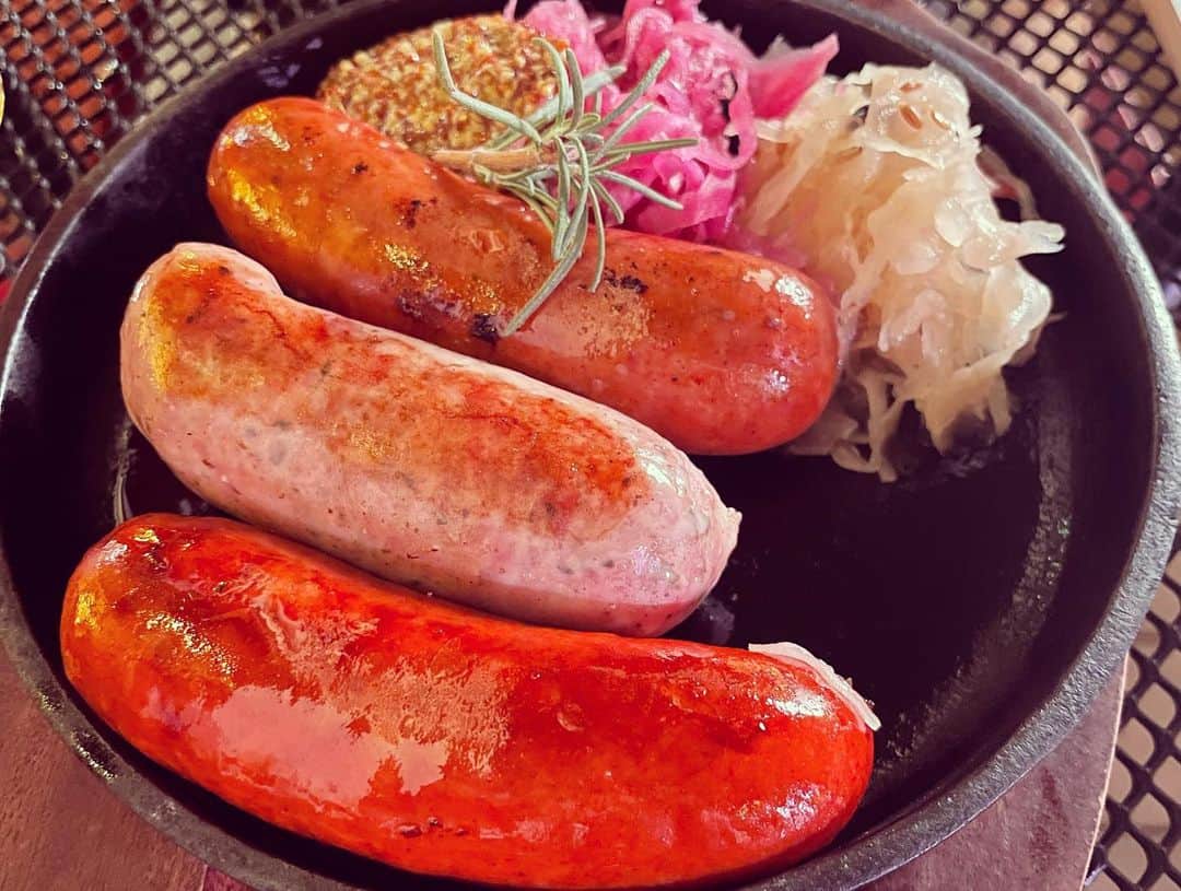 michi さんのインスタグラム写真 - (michi Instagram)「久しぶりのトーキョー🥰  #弾丸プチ旅行 #目的はライブ #安全地帯 #レジェンド#玉置浩二」11月23日 12時41分 - michi_jasmine